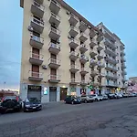 La Via Di Mezzo 2 Catania